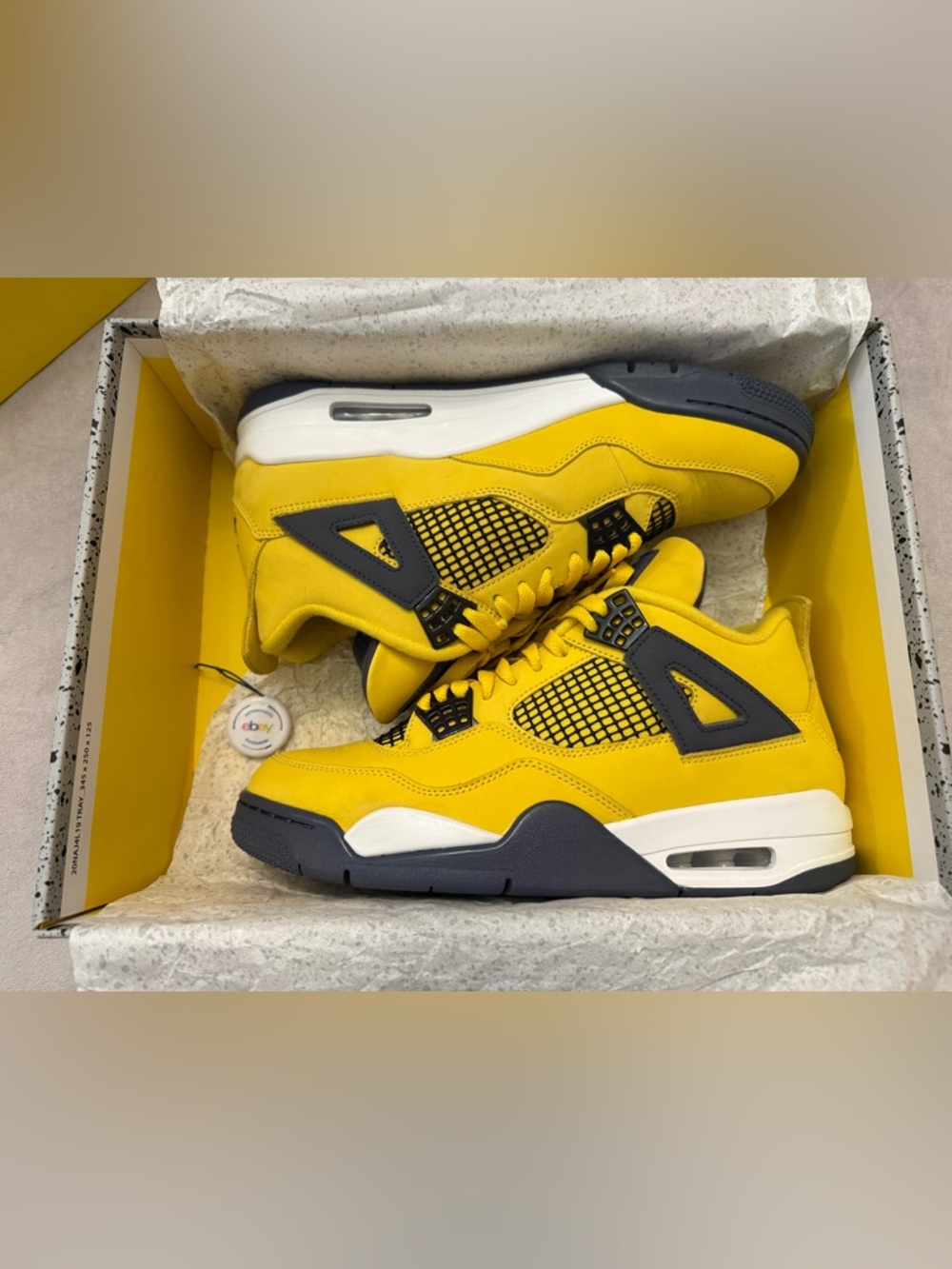 Nike Air Jordan 4 Retro Lightning 2021 Size 10 Men Yellow CT8527-700 OG Box VGUC - Picture 1 of 12
